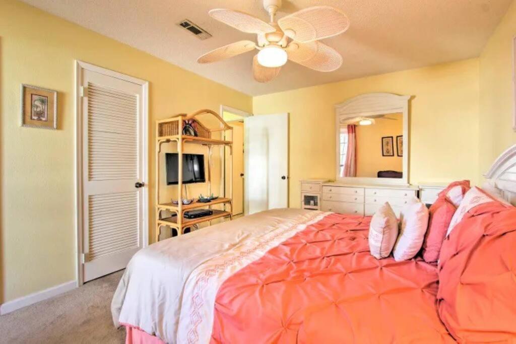 Holiday home Cheerful 1-bedroom Townhouse With Spacious Loft *