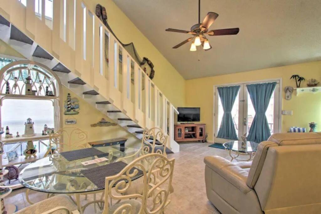 Holiday home Cheerful 1-bedroom Townhouse With Spacious Loft *